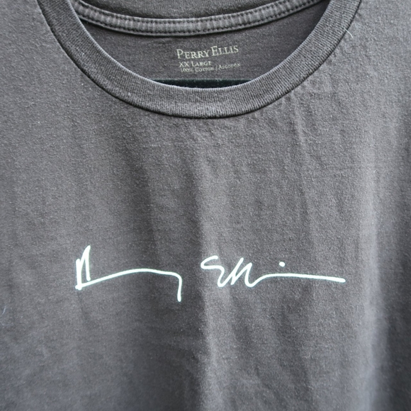 Perry Ellis Signiture Tshirt - Picture 2 of 2
